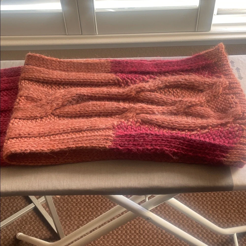 LORENZO Red and Orange Knit Scarf